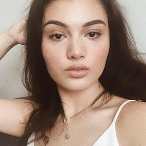 Meet your Posher, Deveree